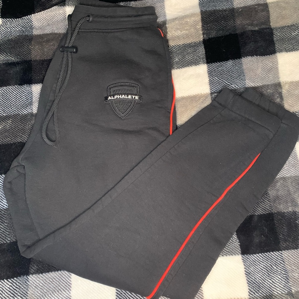 Alphalete joggers